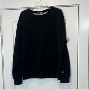 Champion Men's Classic Black Crewneck Sweater size large.